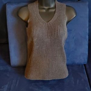 V-neck ribbed sweater tank